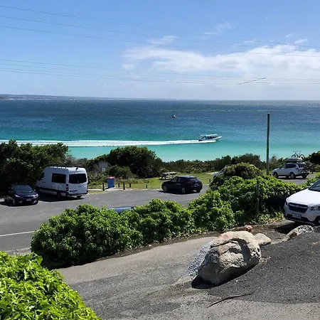 Binalong Beach Cottage Beachfront At Bay Of Fires Next To Restaurant Binalong Bay Exterior photo