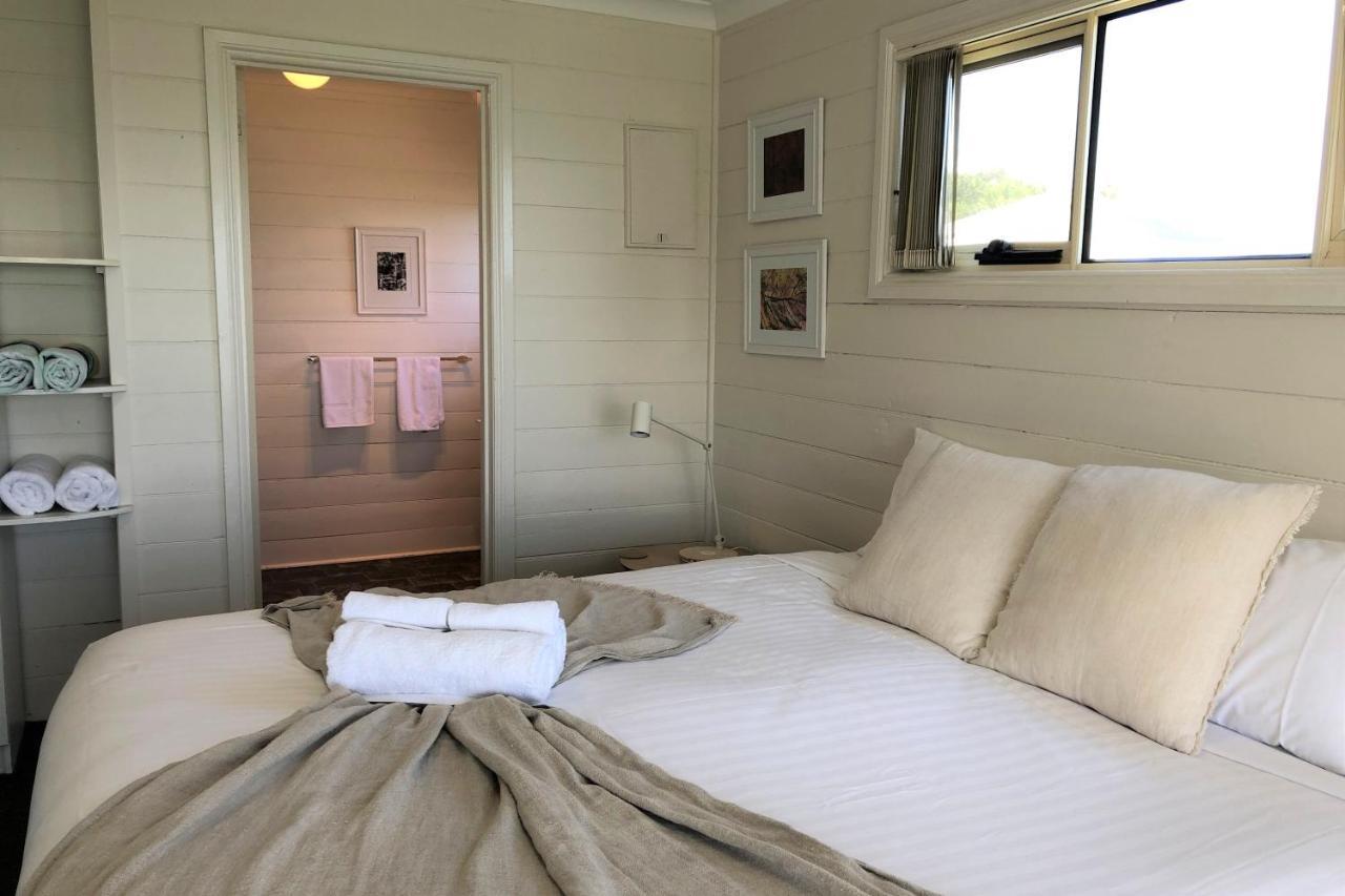 Holiday home Binalong Beachfront At Bay Of Fires Next To Restaurant *