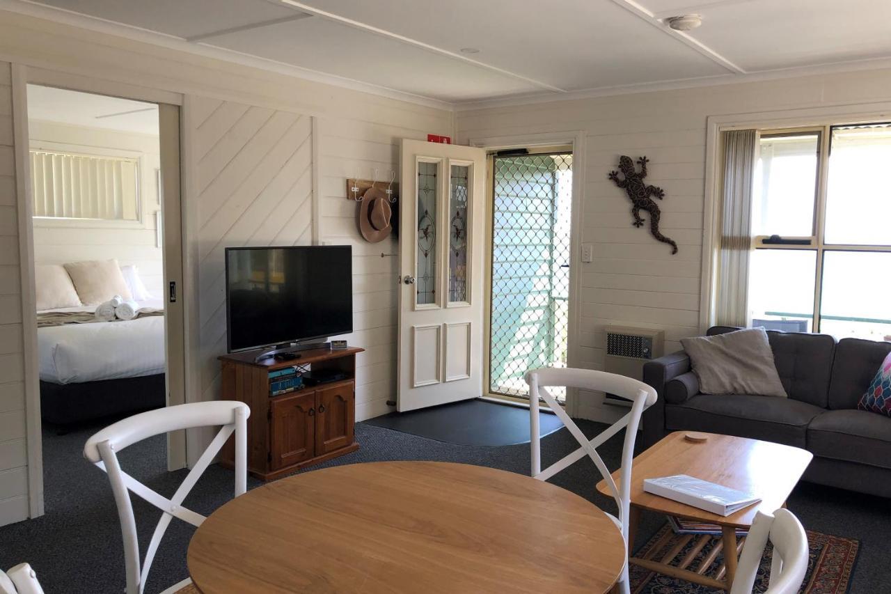 Binalong Beachfront At Bay Of Fires Next To Restaurant * Binalong Bay
