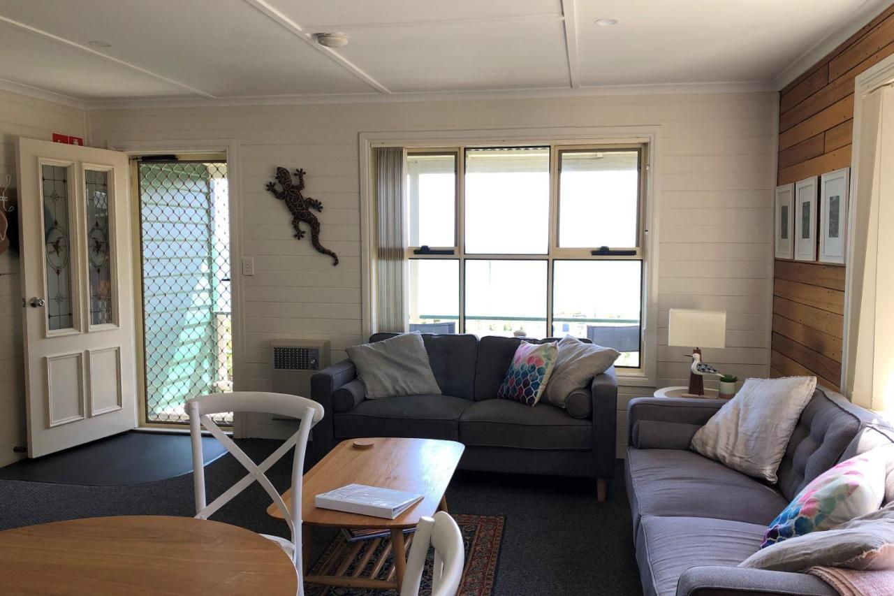 Binalong Beachfront At Bay Of Fires Next To Restaurant *
